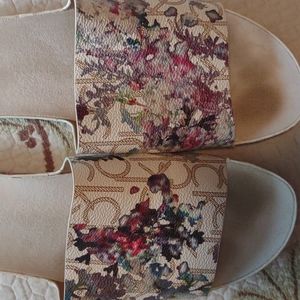 Calvin Klein floral slides. Size 9